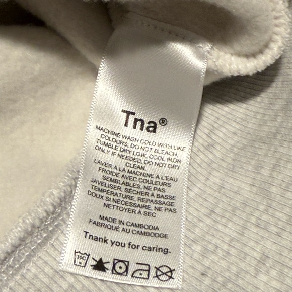 Aritzia TNA Cozy Fleece Boyfriend Sleeveless Hoodie - Picture 7 of 7